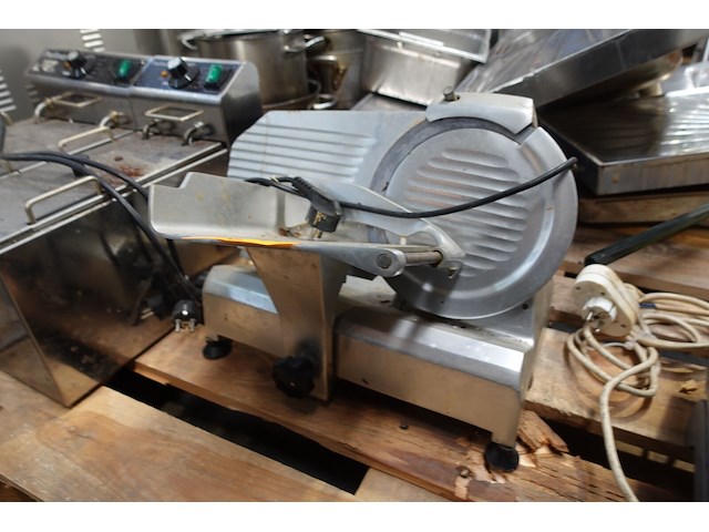 Inox vleessnijder mach - afbeelding 2 van  4