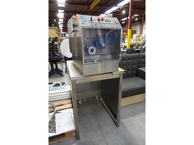 Inox voedselverwerkingsmachine - afbeelding 1 van  8