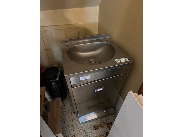 Inox waterdispenser met pedaal ggmgastro (25) - afbeelding 1 van  2