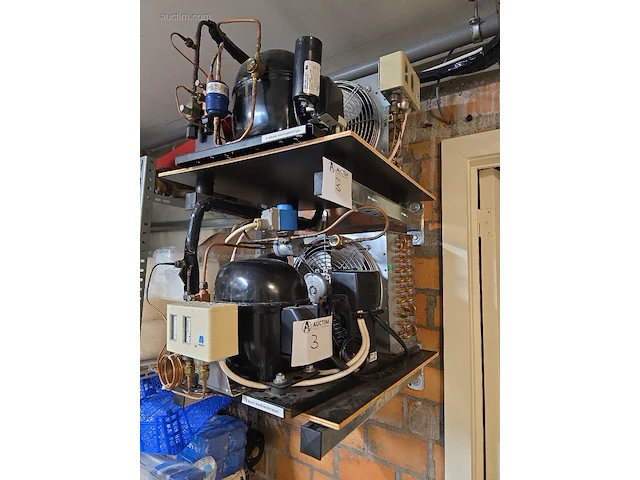 Inox werkstation met spoelbak en koeltogen... - afbeelding 18 van  25