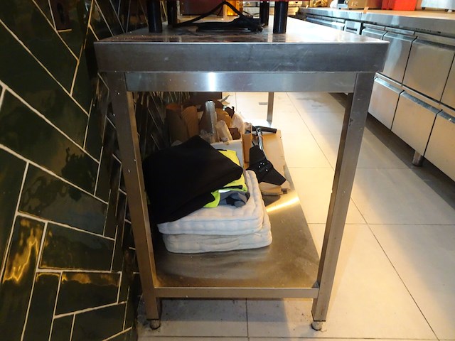 Inox werktafel ggm gastro - afbeelding 2 van  2