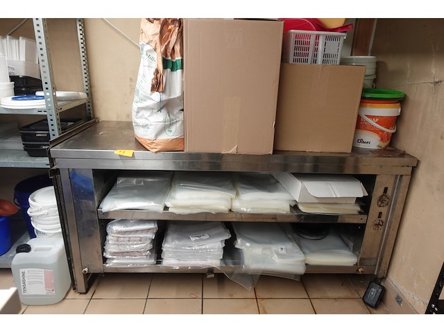 Inox werktafel + inhoud - afbeelding 1 van  7
