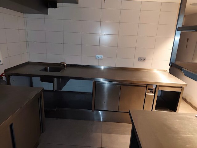 Inox werktafel met ingebouwde spoelbak, flessenkoeler 2 deuren a-aircool rubbens afm. 370x80 (1) - afbeelding 4 van  5