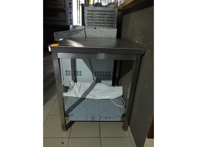 Inox werktafel - afbeelding 1 van  2