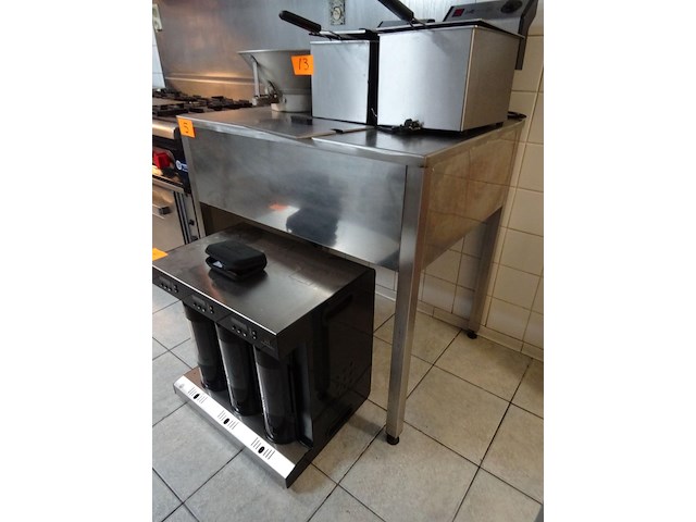 Inox werktafel - afbeelding 2 van  2