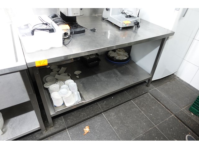 Inox werktafel - afbeelding 2 van  2