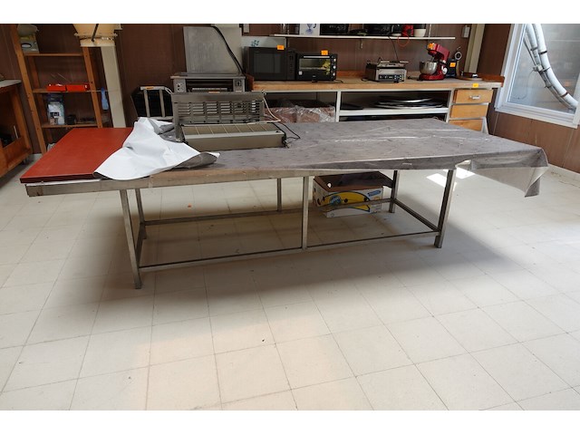 Inox werktafel - afbeelding 1 van  4