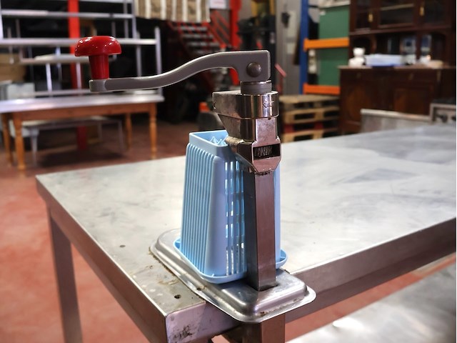 Inox werktafel - afbeelding 5 van  7
