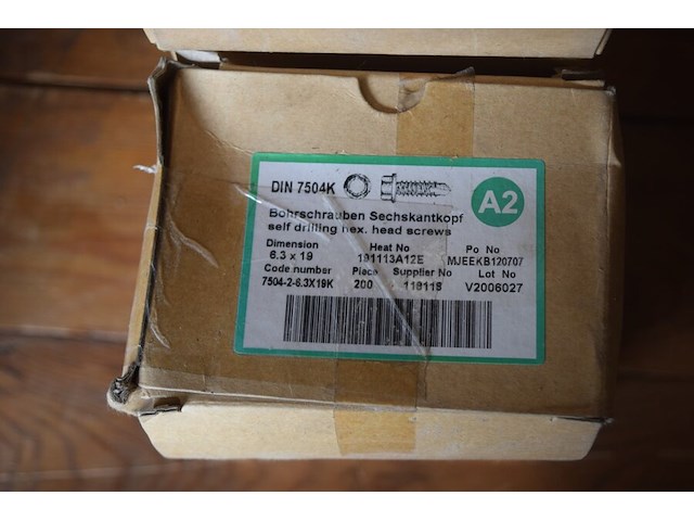 Inox zelftappers 4,8x19 ca. 3 doosjes x500st. - afbeelding 1 van  2