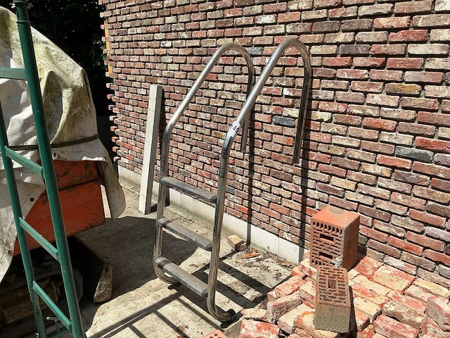 Inox zwembadladder - afbeelding 1 van  2