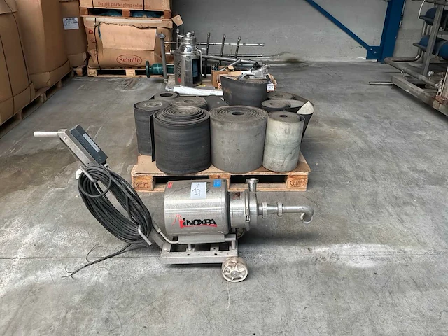 Inoxpa se-20c mobiele rvs centrifugaalpomp (2x) - afbeelding 1 van  6