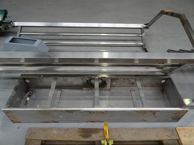 Inox/rvs onderdelen manshoge draaitrommel - afbeelding 5 van  5