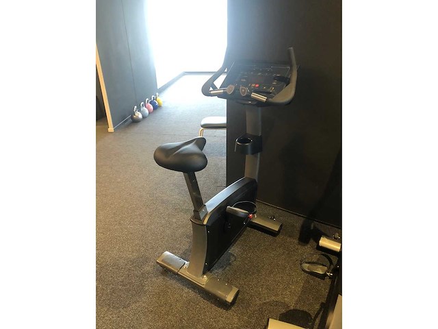 Insight fitness - ru5 upright bike - professionele hometrainer demo - home trainer - afbeelding 2 van  3