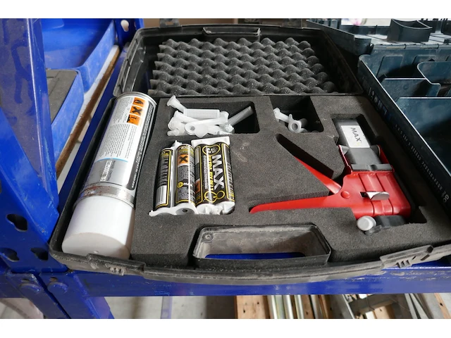 Inspectiecamera + lijmpistool + klokboren enz… - afbeelding 5 van  7