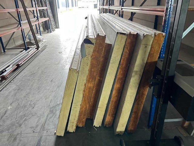 Insulation - afbeelding 1 van  2