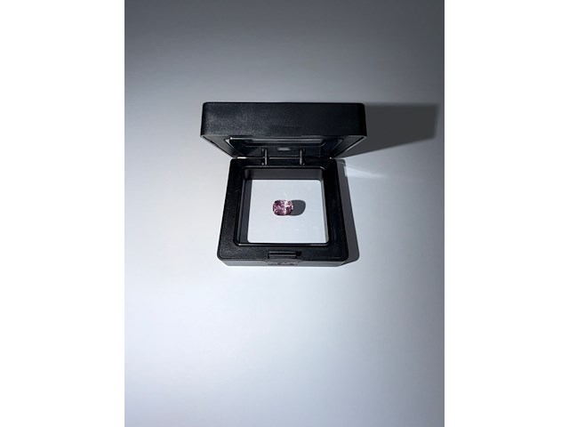 Intens roze spinel - afbeelding 1 van  8