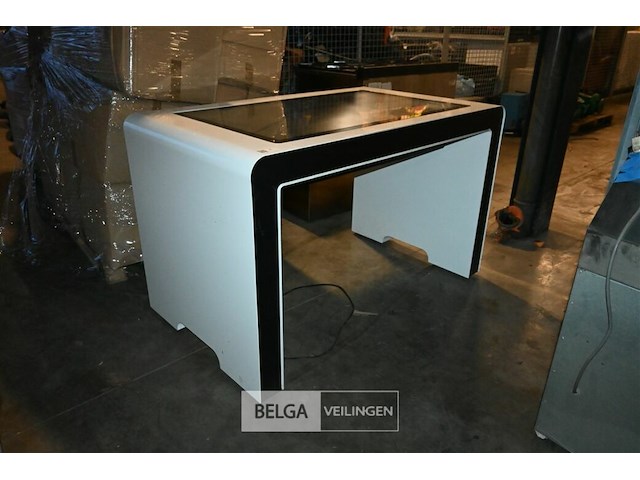 Interactieve tafel met touchscreen - afbeelding 1 van  1