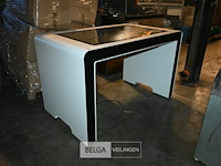 Interactieve tafel met touchscreen