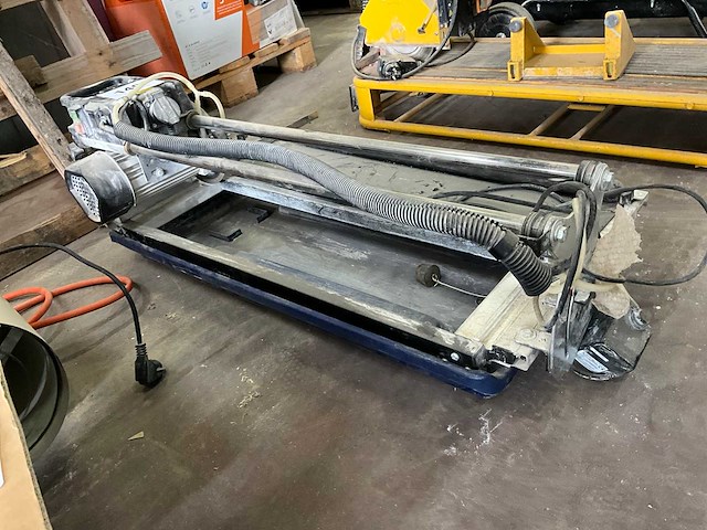 Interdynamics dynamic 680 tegelzaagmachine - afbeelding 3 van  4