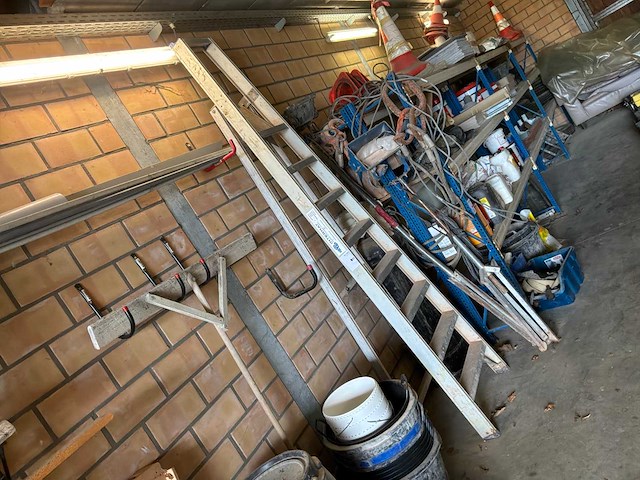 Intermat ladder en trap - afbeelding 1 van  3