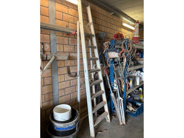 Intermat ladder en trap - afbeelding 2 van  3