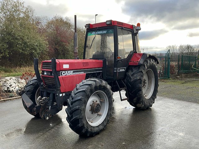 International-case 1056xl vierwielaangedreven landbouwtractor - afbeelding 1 van  33