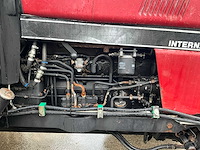 International-case 1056xl vierwielaangedreven landbouwtractor - afbeelding 14 van  33
