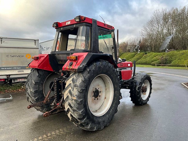 International-case 1056xl vierwielaangedreven landbouwtractor - afbeelding 29 van  33