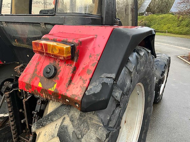 International-case 1056xl vierwielaangedreven landbouwtractor - afbeelding 16 van  33