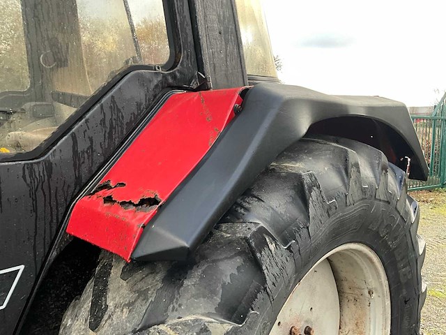 International-case 1056xl vierwielaangedreven landbouwtractor - afbeelding 22 van  33