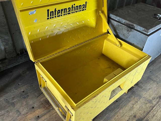 International metalen gereedschapskoffer - afbeelding 2 van  2