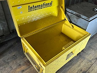 International metalen gereedschapskoffer - afbeelding 2 van  2