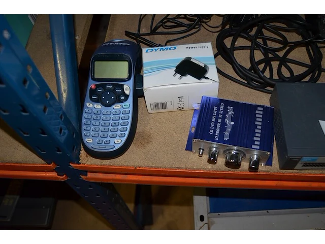 Internet switch hp, 2 detector rfid, wire tracker unit, multimeter prolife, etiketprinter dymo, pa desk microfoon monacor, dopsleutelset, bitset - afbeelding 6 van  11