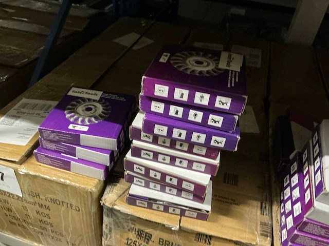 Intertools 125x22.23xm14 geknoopte staalborstels (300x) - afbeelding 4 van  5