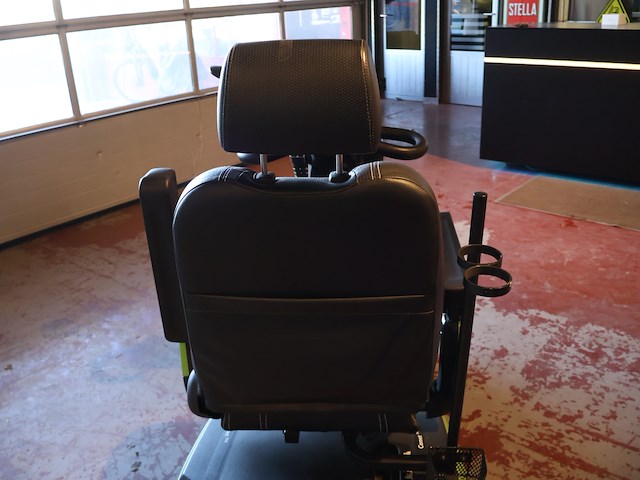 Invacare scooter - afbeelding 2 van  11
