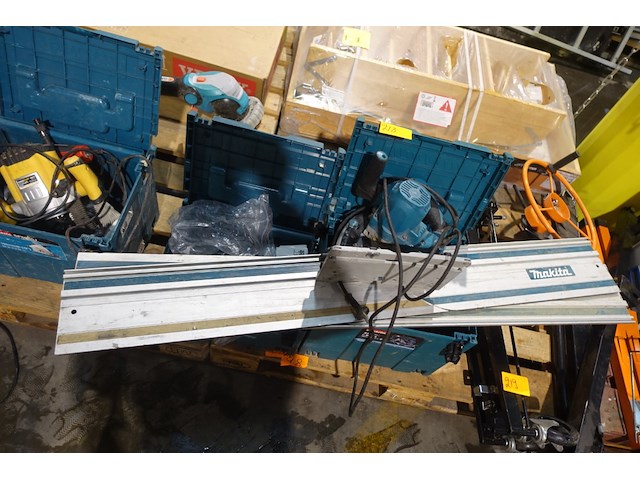 Invalzaag makita - afbeelding 1 van  2