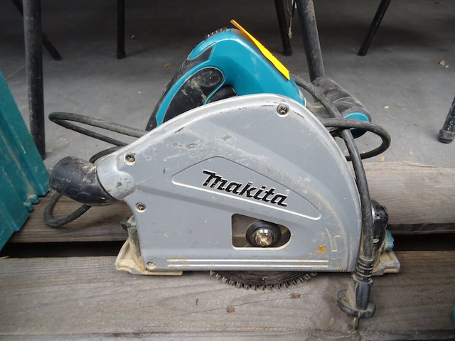 Invalzaag makita - afbeelding 1 van  3
