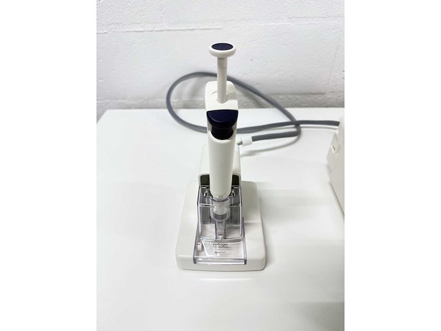 Invitrogen - neon nxt elektroporatiesysteem - pd 12/2023 - afbeelding 10 van  10