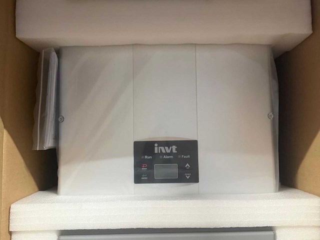 Invt imars mg4k6tl pv-omvormer – 230 v – 4.200 w – ip65 - afbeelding 1 van  2