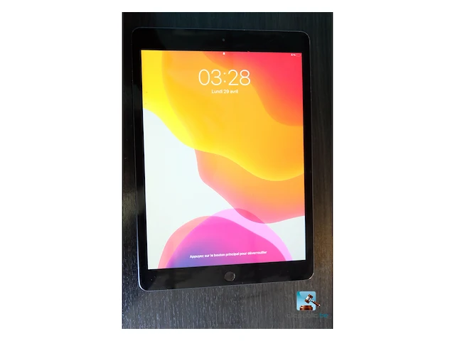 Ipad 7e generatie wi-fi - afbeelding 1 van  8