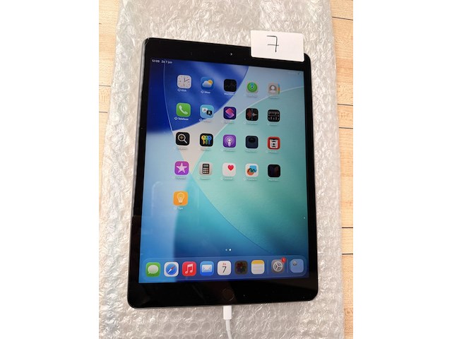 Ipad 8th gen. - afbeelding 1 van  4