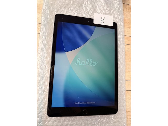 Ipad 8th gen. - afbeelding 1 van  6