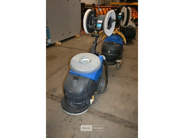 Ipc schrobmachine - afbeelding 1 van  6