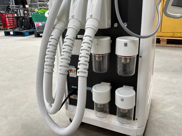 Ir medical ir cryolip medical cryolipolyse-apparaat - afbeelding 1 van  2