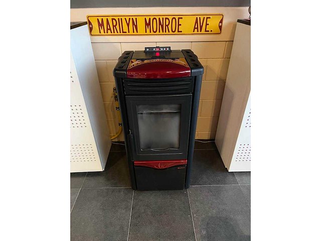 Irina flame - pellet stove - afbeelding 1 van  2