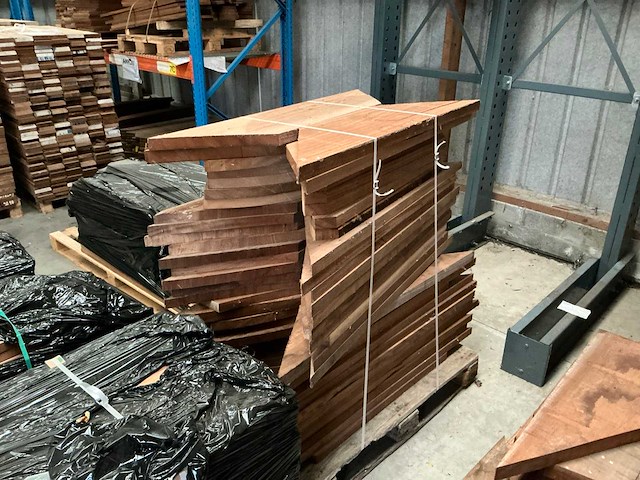 Iroko blokken - afbeelding 1 van  2