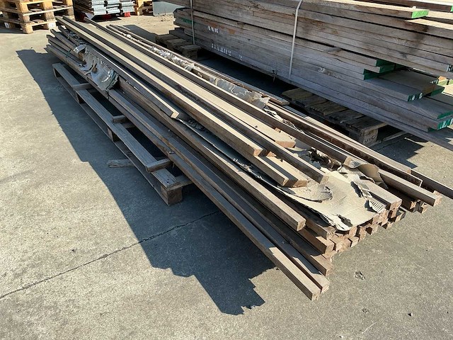 Iroko bouwhout - afbeelding 1 van  2