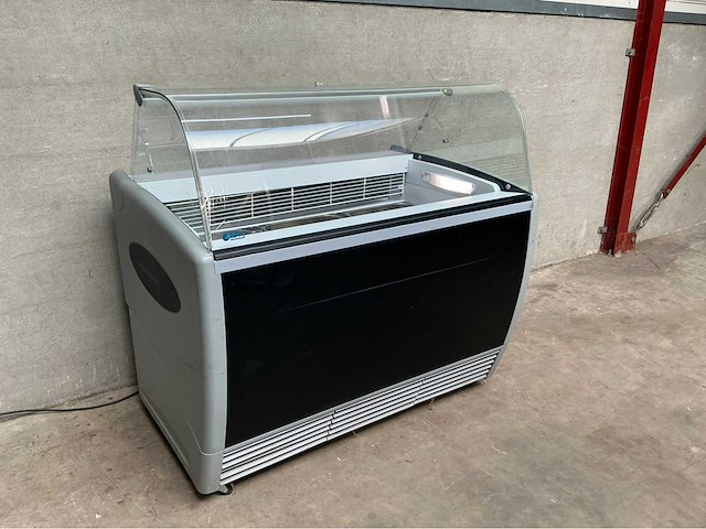 Isa - schepijsvitrine - afbeelding 1 van  8