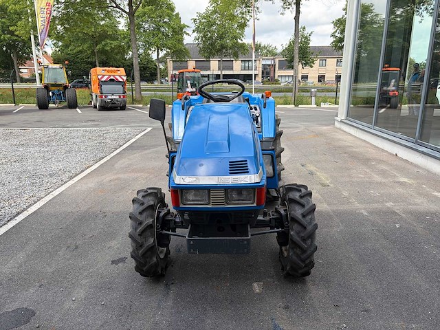 Iseki - landhope 185 - vierwielaangedreven landbouwtractor - afbeelding 3 van  7