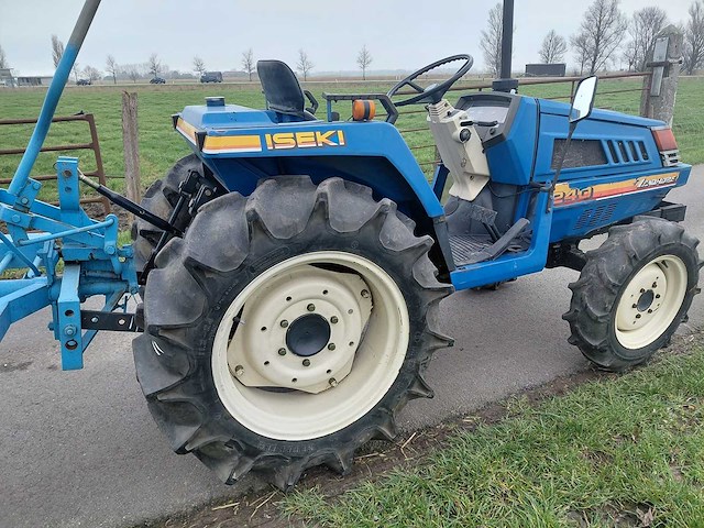 Iseki - tu230f - garden tractor - afbeelding 12 van  18